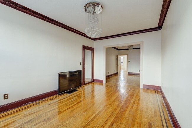 Building Photo - 13 W 27th St