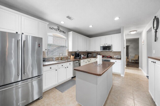 Building Photo - 6 W Prairie Dawn Cir