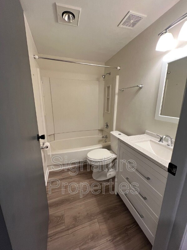 Building Photo - 6301 Morning Glory Rd