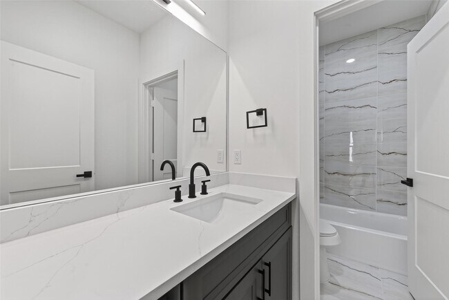 Building Photo - 973 Highland Lgt Ln