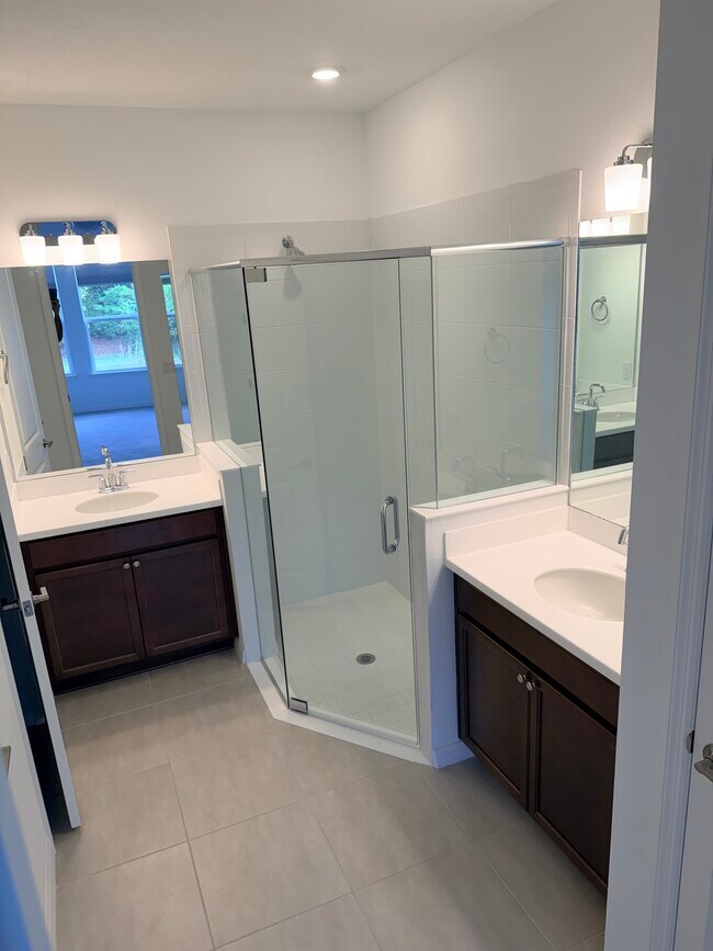 Building Photo - 15077 Shady Palms Ln