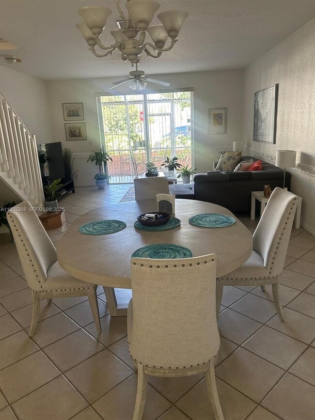 Building Photo - 2398 Pasadena Way