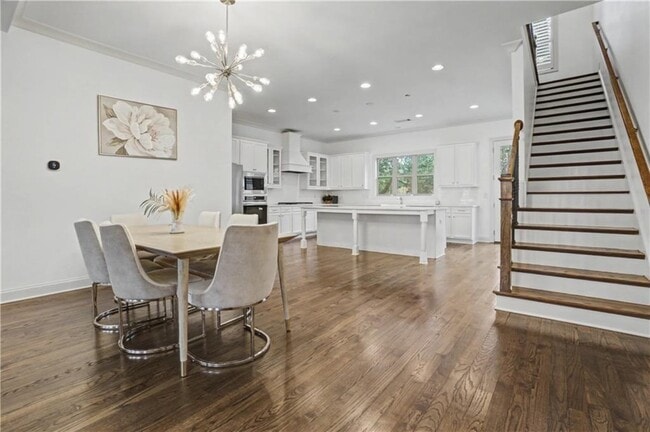 Building Photo - 2500 Skyland Dr NE