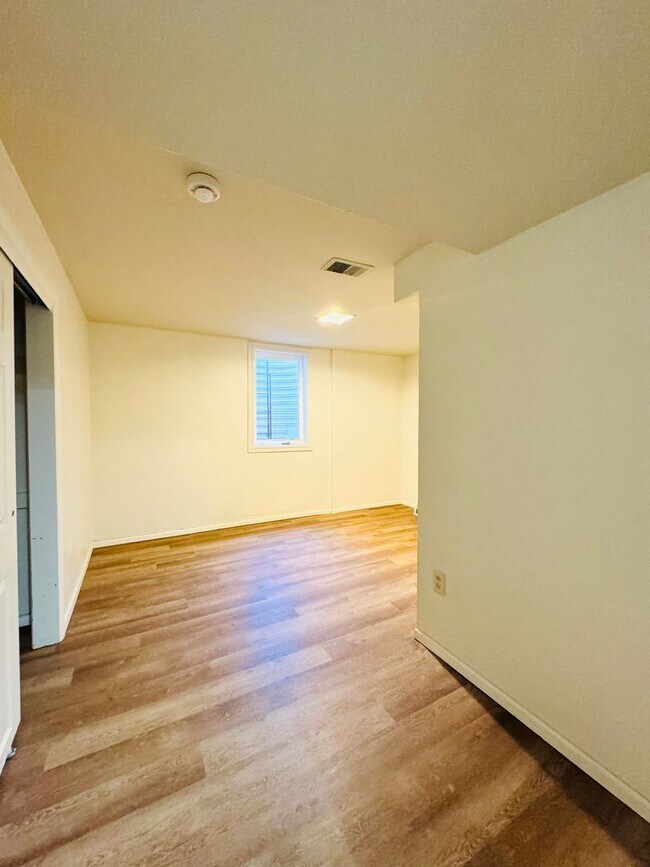 Building Photo - Spacious 4 bedroom 2 bath Ranch Style House In Fort Collins