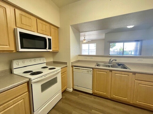 Building Photo - 6955 N Durango Dr