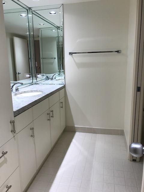 Building Photo - 5070 N Ocean Dr