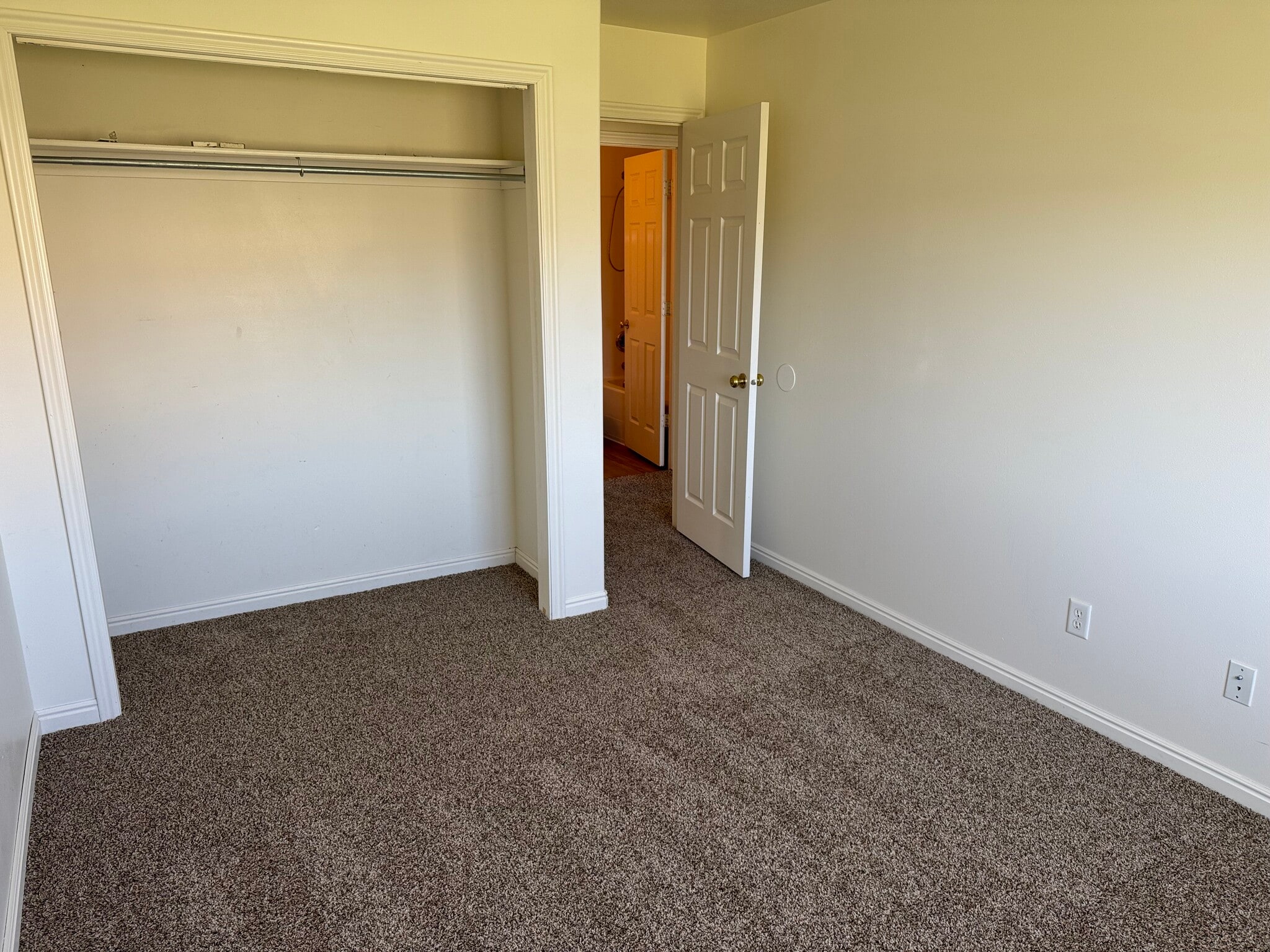 Building Photo - 2520 W 450 N