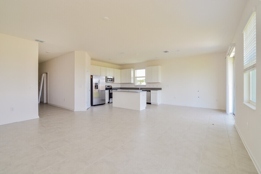 Building Photo - 33513 Sky Blossom Cir