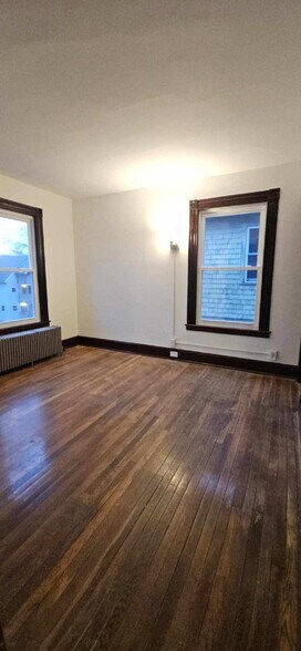 Building Photo - 141 Chestnut Ave