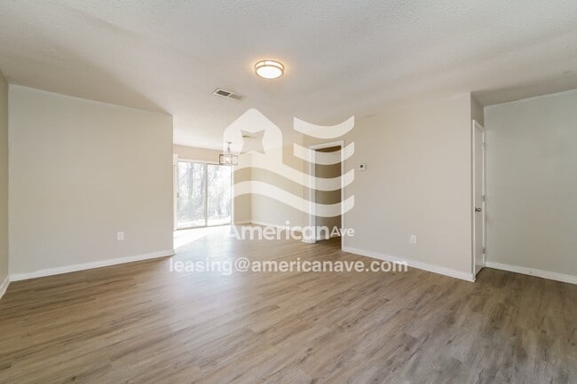 Building Photo - 2636 Revere St