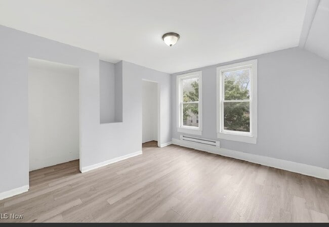 Building Photo - 2056 W 95th St