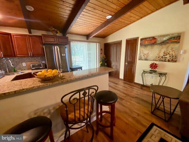 Building Photo - 4535 Pine Ridge Dr W
