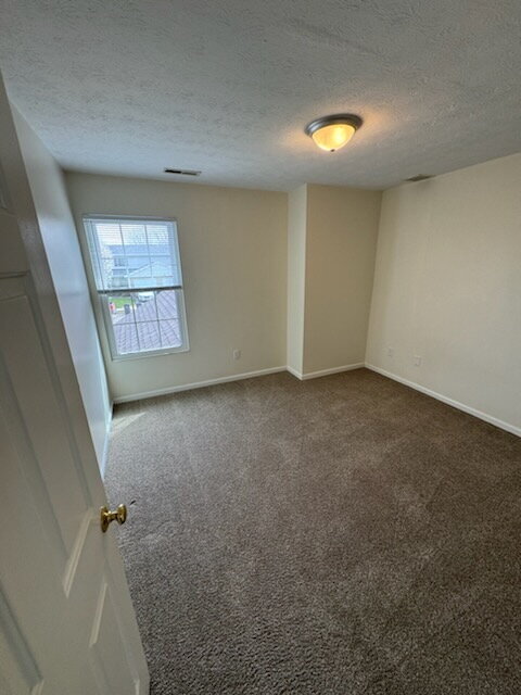 Building Photo - Two Bedroom Townhome