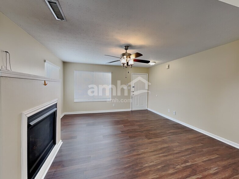 Building Photo - 6580 Dunsdin Dr