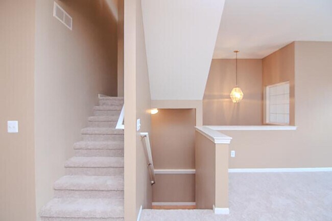 Building Photo - 448 Cherry Orchard Rd