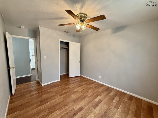 Building Photo - 1609 Las Vegas Trail