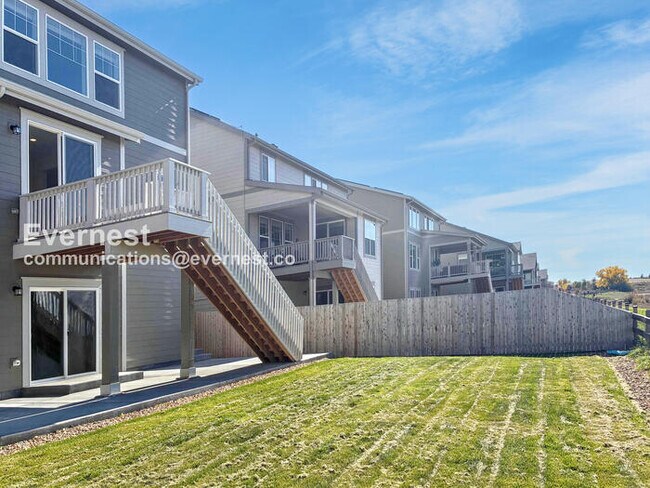 Building Photo - Spacious Home with Stainless Steel Appliances and Fenced Yard