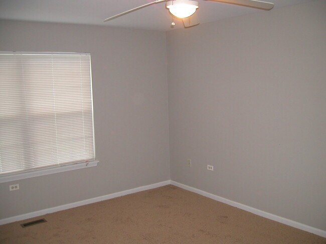 Building Photo - 2211 Waterleaf Ct