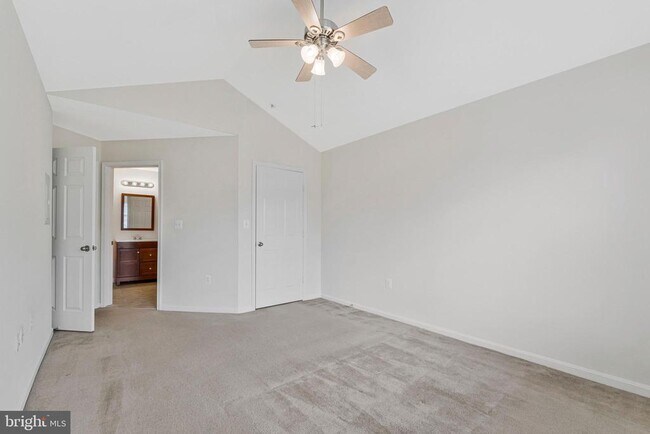 Building Photo - 12890 Fair Briar Ln