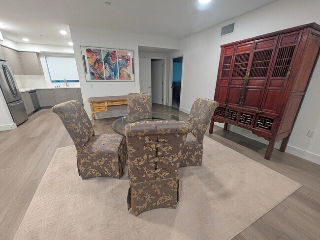 Interior Photo - 1330 Federal Ave