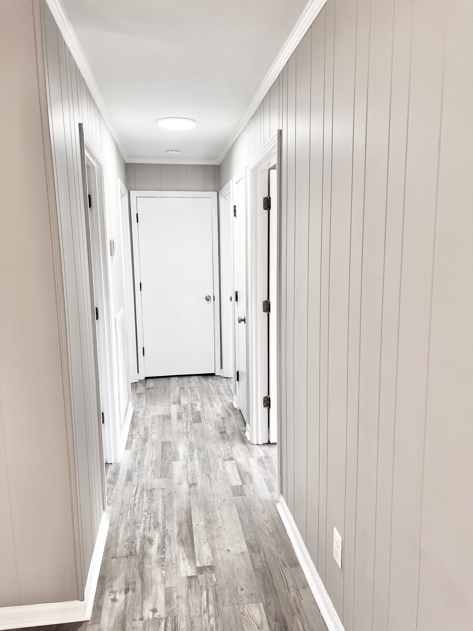 Building Photo - 925 Southgate Dr