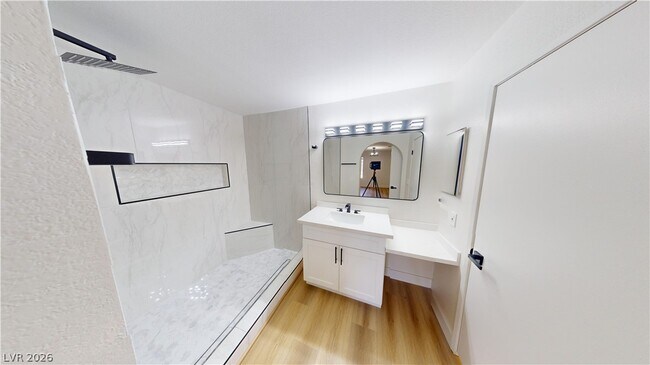 Building Photo - 2200 S Fort Apache Rd