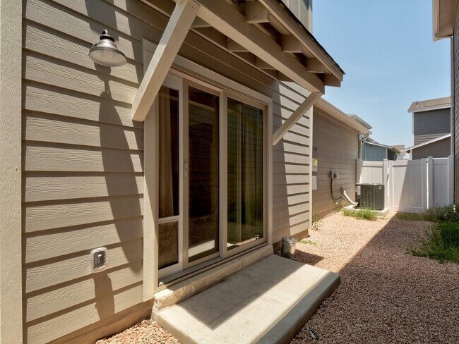 Building Photo - 7913 Mellencamp Dr