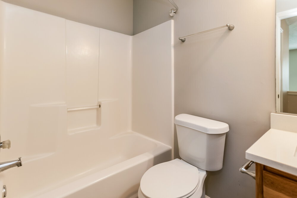 Building Photo - 205 Silver Ridge Dr