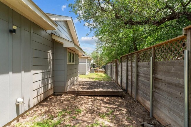 Building Photo - 13604 Caldwell Dr