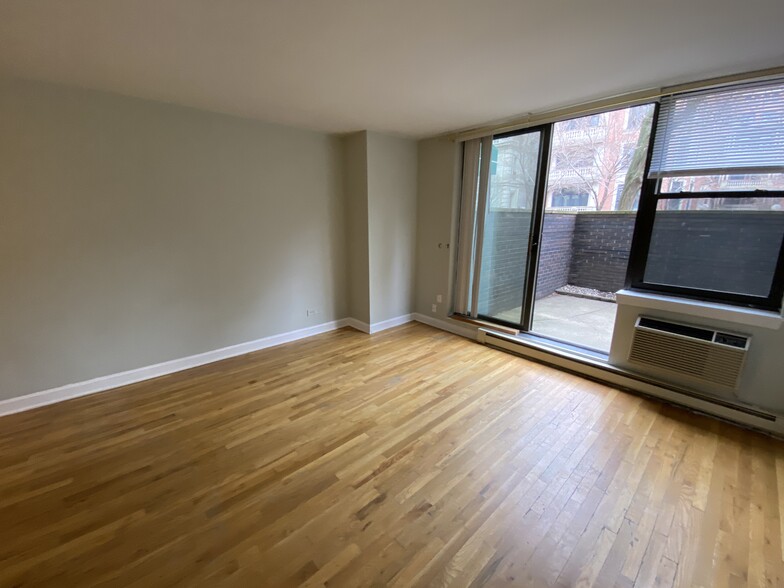 Building Photo - 1443 N Dearborn St