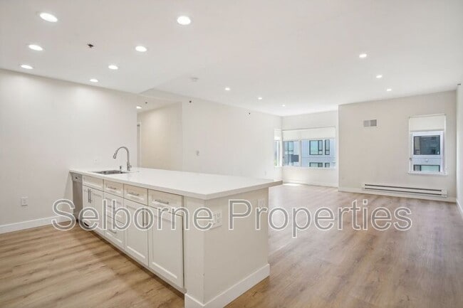 Building Photo - 1401 Jackson St