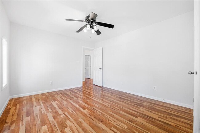 Building Photo - 2113 Worrall Hill Dr