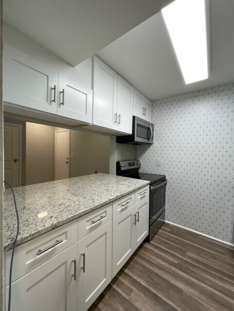 Building Photo - 3238 S Semoran Blvd