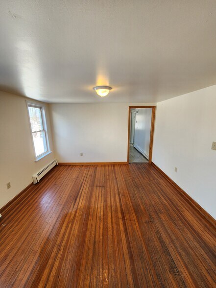 Building Photo - 95 3rd Ave