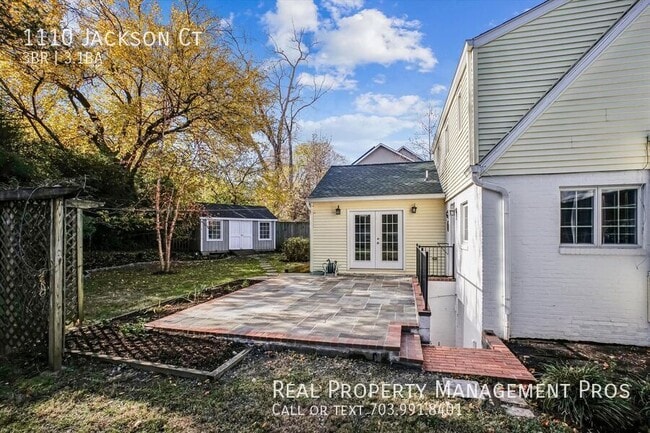 Building Photo - 1110 Jackson Ct