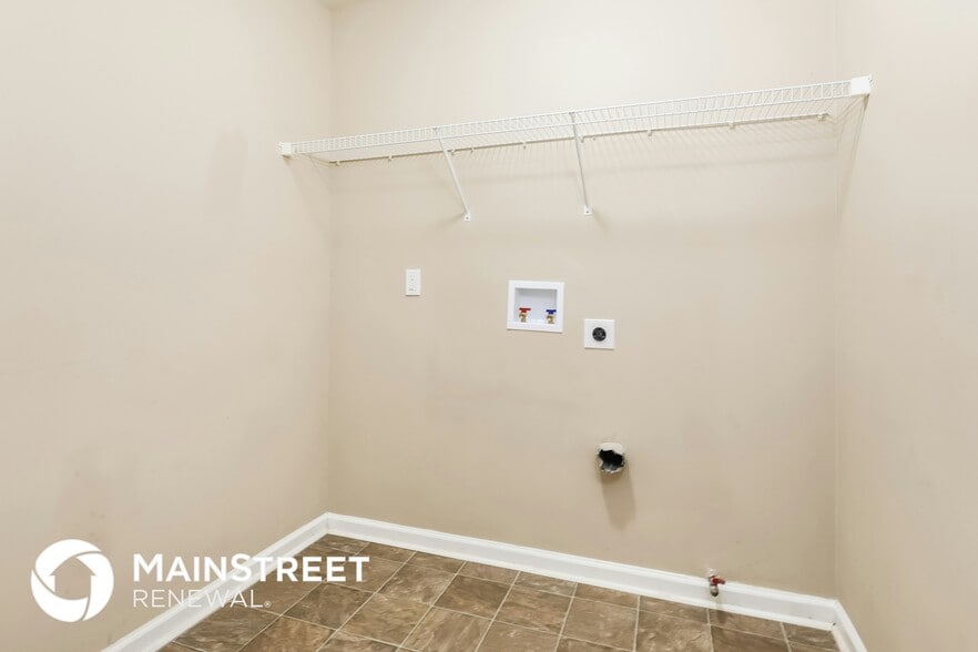 Building Photo - 1625 Yukon Ct
