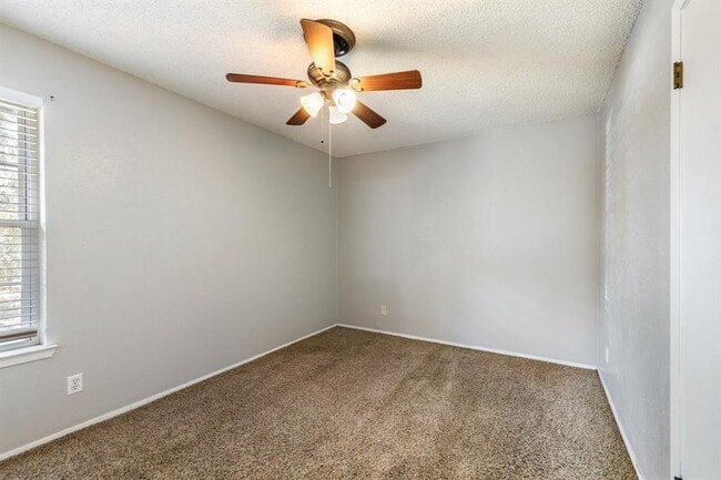 Building Photo - 1202 Wroxton Way