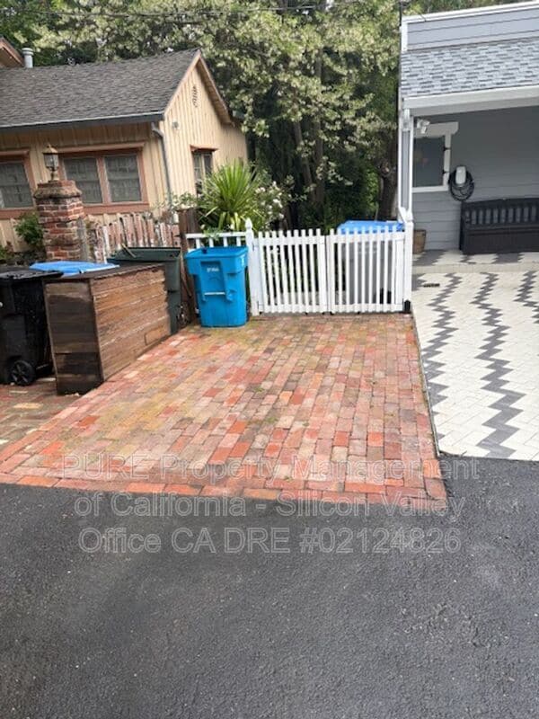 Building Photo - 21518 Almaden Rd