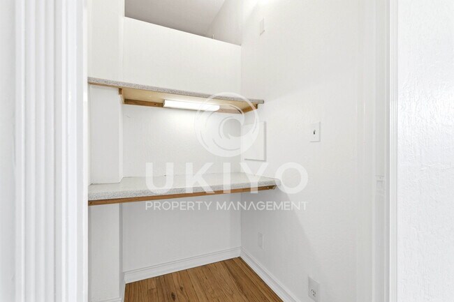Building Photo - 1211 Francisco St