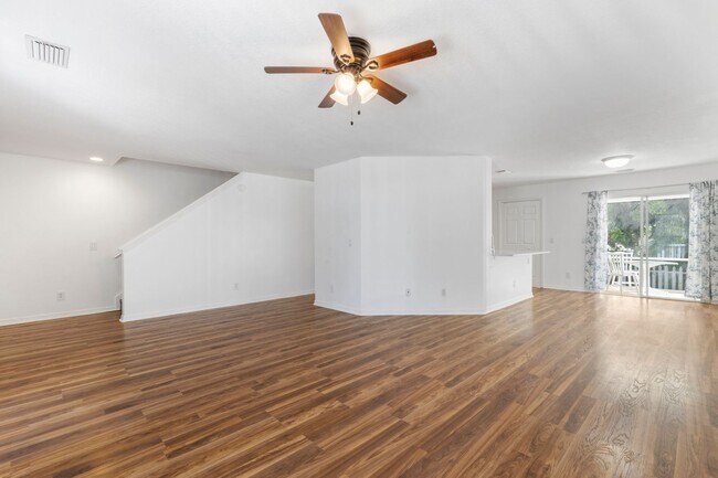 Building Photo - Charming Renovated 4BR/3BA Single Family Home