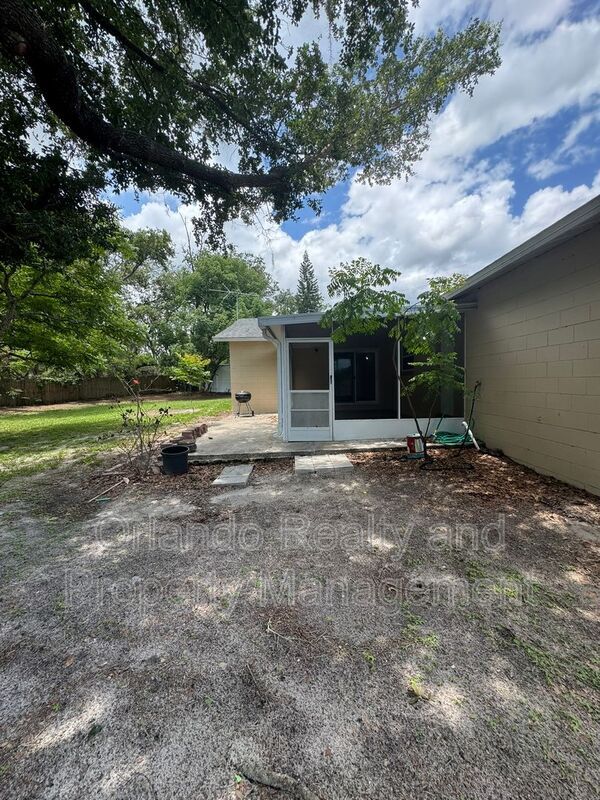 Building Photo - 105 Shomate Dr