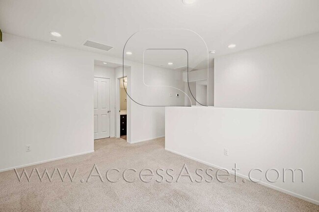 Building Photo - 41278 Winterberry St