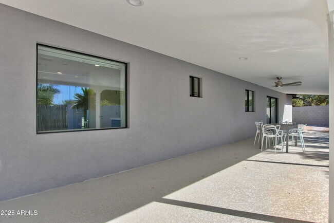 Building Photo - 4241 E Calle Tuberia