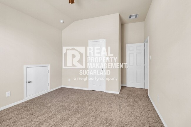Building Photo - 18607 Pelham Grove Ln