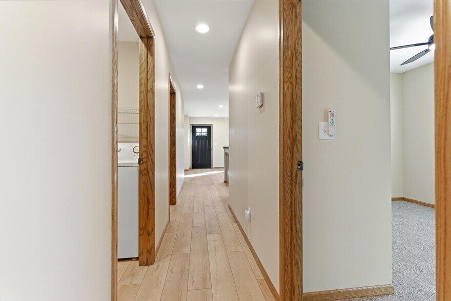 Building Photo - 313 E Martin St