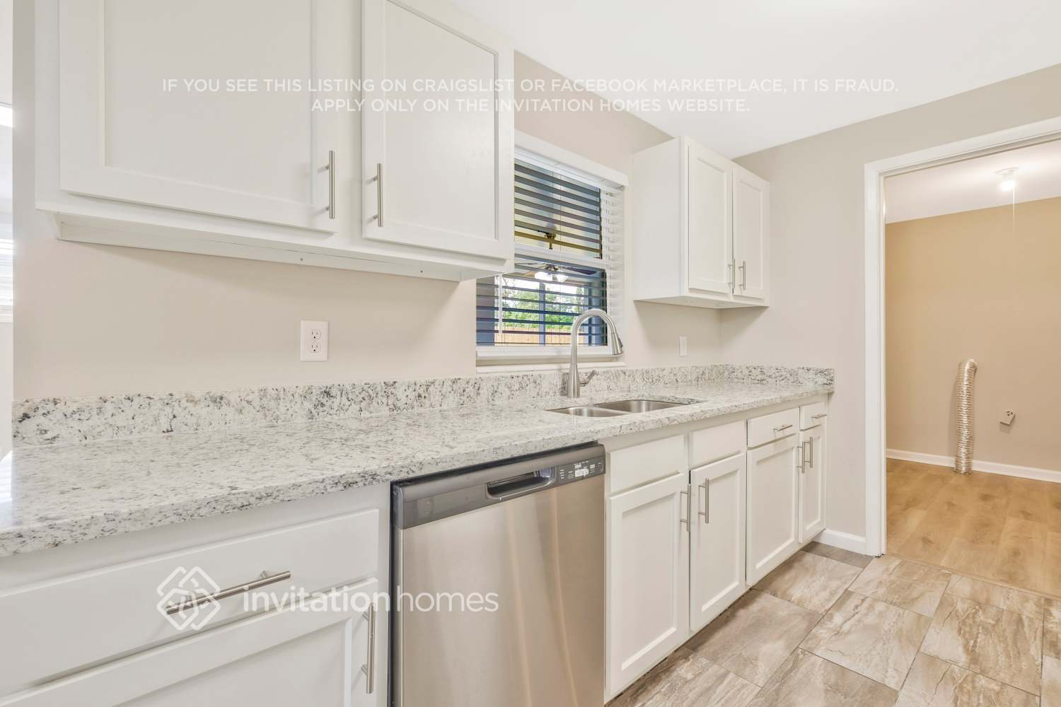 Building Photo - 423 Janell Dr
