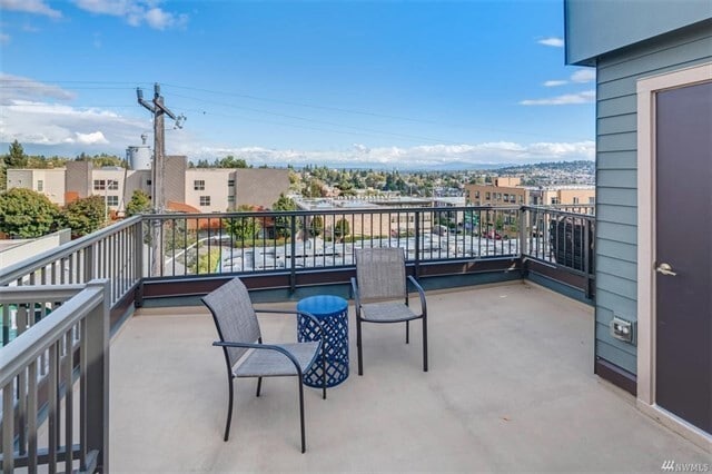 Building Photo - Stunning 3 Bedroom Townhouse in Fremont!