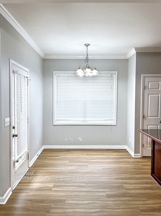 Building Photo - 1012 Golf View Way