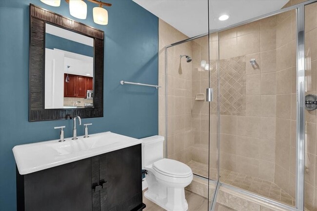 Building Photo - 101 S Eola Dr