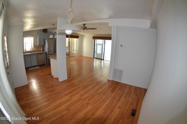 Building Photo - 1931 Coco Plum St NE